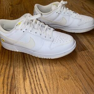 nike women’s dunk low “yellow hearts - valentine’s day” size 8